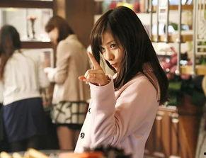 娱乐吃瓜酱刚毕业的大学生,娱乐吃瓜酱的毕业大学生活剪影