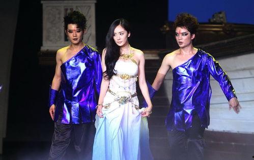 娱乐圈吃瓜第一线 小说,揭秘“吃瓜第一线”背后的秘密与真相